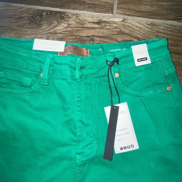 NWT Judy Blue “ seeing green” Tummy control wide leg cropped pants - Picture 4 of 4